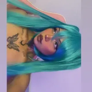 Profile photo of revy_blacck