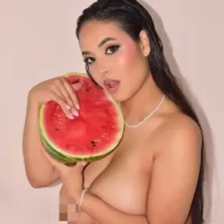 Profile photo of violetta_rose_