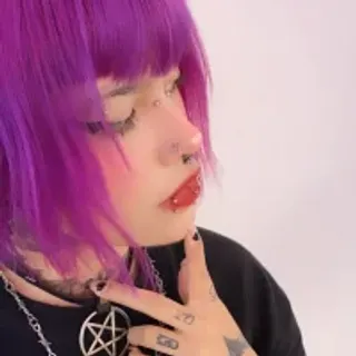 Profile photo of izzyjizzy_