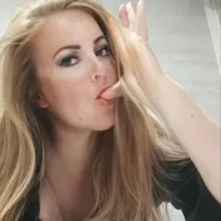 Profile photo of stunningboobs