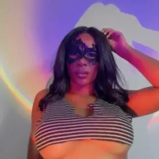 Profile photo of addictive-goddesszuri