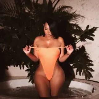 Profile photo of almaa_18