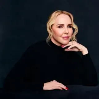 Profile photo of hollyrandall