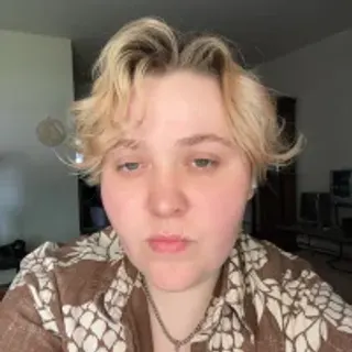 Profile photo of indigohoneyy