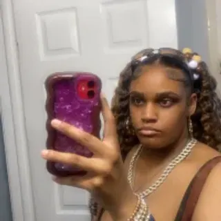 Profile photo of laaydkanee
