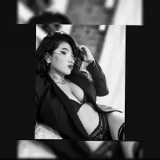 Profile photo of kyliejenner_hot