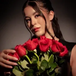 Profile photo of auroraflowers_