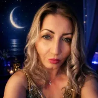 Profile photo of moonieblu