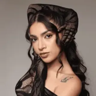 Profile photo of valentinaamilan
