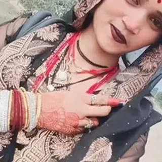Profile photo of queen_sakshi1