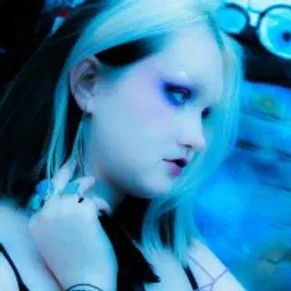 Profile photo of violettwoods