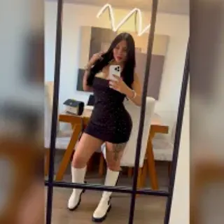 Profile photo of roxy_wild3
