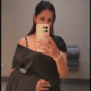 Profile photo of i_esha