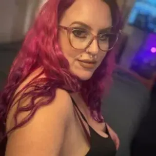 Profile photo of curvydoll_katex