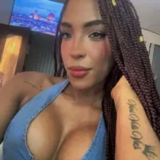 Profile photo of emely_deluxee