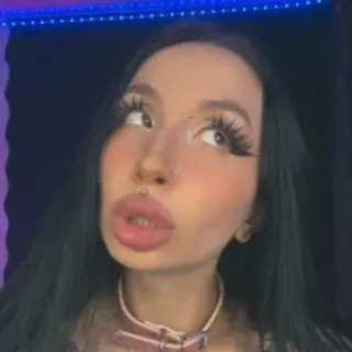 Profile photo of molly__moon
