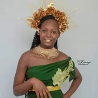 Profile photo of prettyvillah_