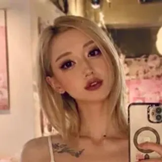 Profile photo of foxychpoxi