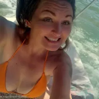 Profile photo of tinyassbossymilf