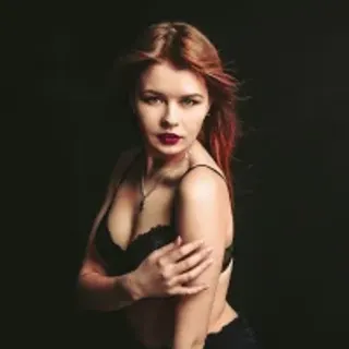 Profile photo of reddoll_