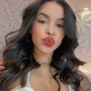Profile photo of sarah_salis_