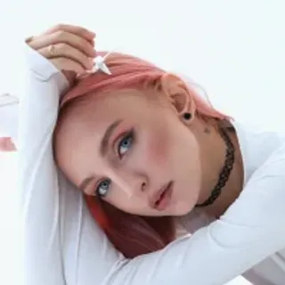 Profile photo of maya_snow