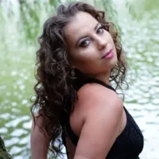 Profile photo of petitealyssa