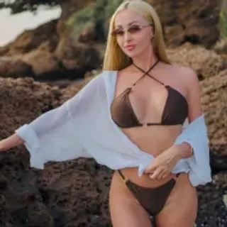 Profile photo of briannablond