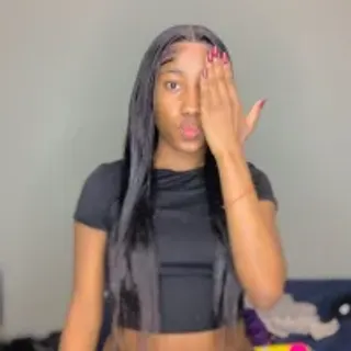 Profile photo of _petitehun