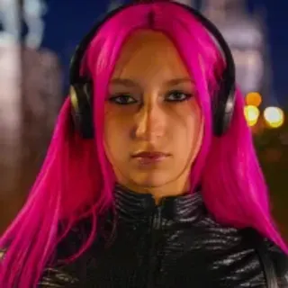 Profile photo of lexi-red