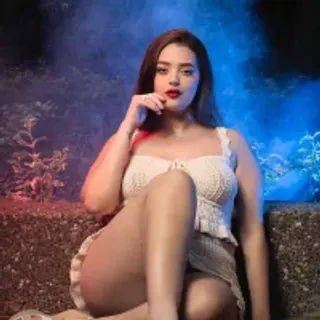 Profile photo of hannahst_