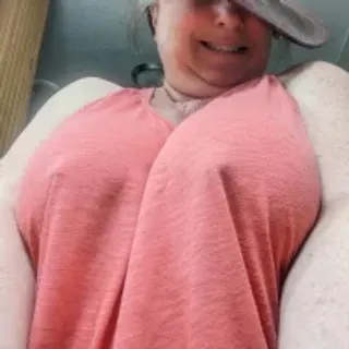 Profile photo of leslielustalot