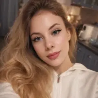 Profile photo of evy_miu
