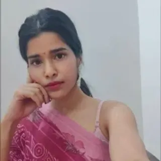 Profile photo of divya_hot88