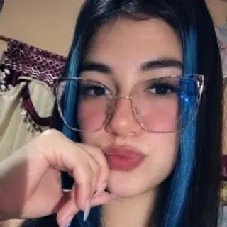 Profile photo of riley_doll