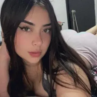 Profile photo of ashley33_