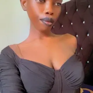 Profile photo of random_brauty