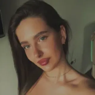 Profile photo of bella__kallen