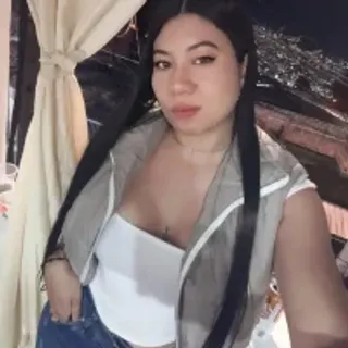 Profile photo of lunaa_hart