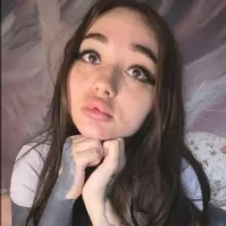 Profile photo of coralie20_