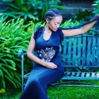 Profile photo of kiky_cash