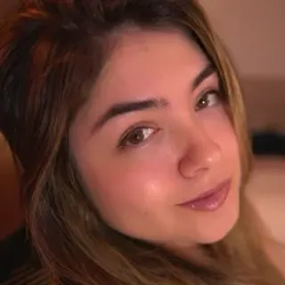 Profile photo of lau_bee