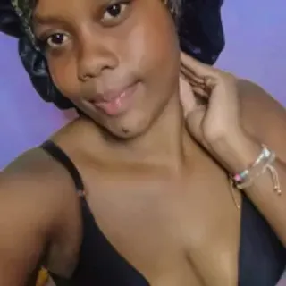 Profile photo of miacandela