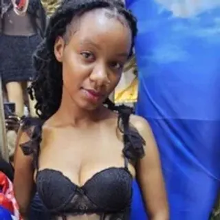 Profile photo of sexycarinah_