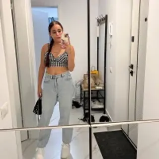 Profile photo of _alinafoxx_