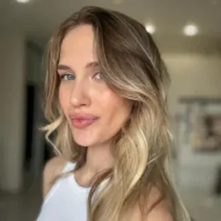 Profile photo of luna_404