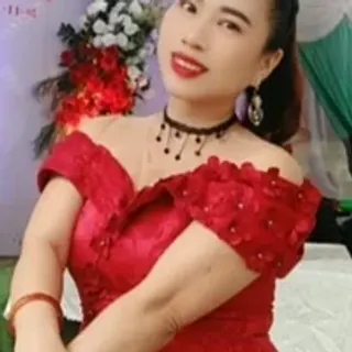 Profile photo of -poppy_