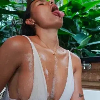 Profile photo of vanyacam__