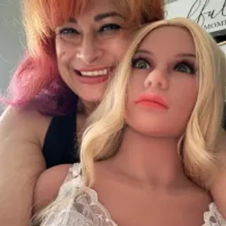 Profile photo of zorynasdollhouse