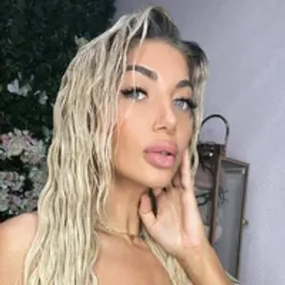 Profile photo of snowyelsaa